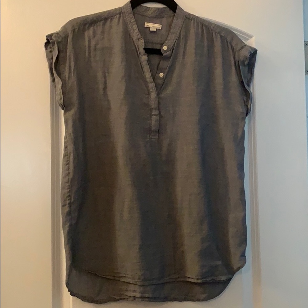 Gap dressy short sleeve blouse